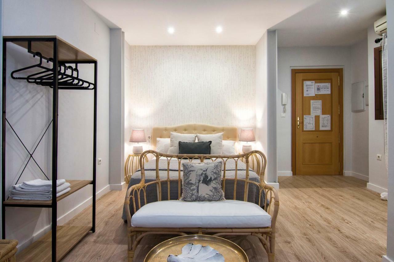 Apartamentos Los Lobos Granada Kültér fotó